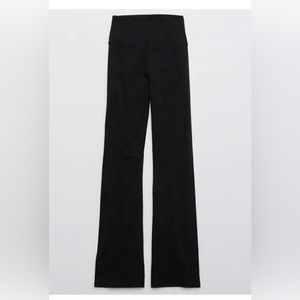 New with tags; Aerie offline OG Highwaisted Flare; black; Large; short